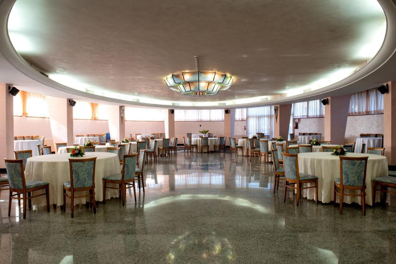 Hotel Le Tegnue Sottomarina Exterior foto