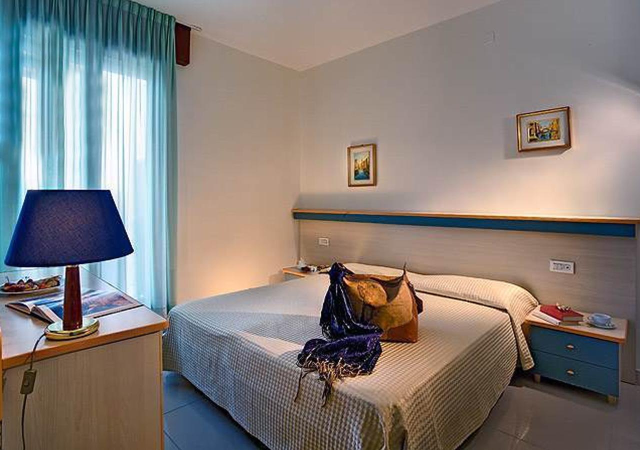 Hotel Le Tegnue Sottomarina Quarto foto